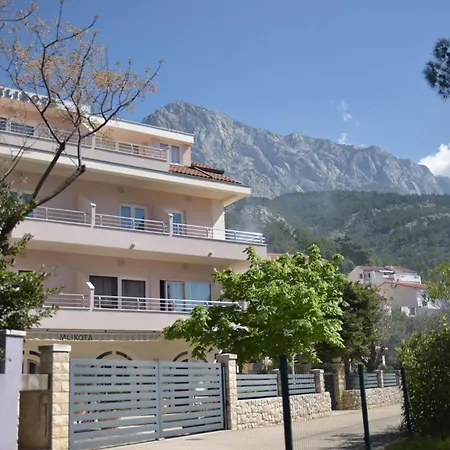 Apartment And Mlikota *